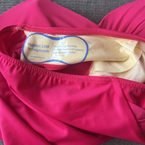 MiracleSuit Estilo Model Strapless Molded Cups Vacation Beach Look Lighter Pink - Picture 5 of 9